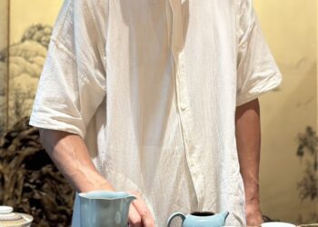 在香與水之間畫出一條線