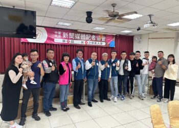 中華記協會員大會暨平安聖誕聯歡慶典 雪克甜心演出HIGH翻全場