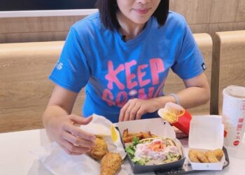 開箱麥當勞最貴的漢堡 味道如何？李眉蓁這麼說….