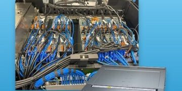 業界首創—-Supermicro Systems獲Intel認證為浸沒式冷卻解決方案