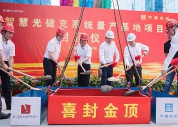 開工三月即封頂！思格新能源南通「智慧光儲充系統量產基地」全速邁向投產