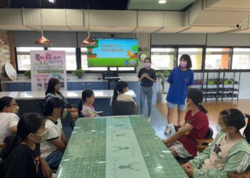 高中生玩線上遊戲被誘拍裸照受威脅 幸好及時求助父母停止惡夢