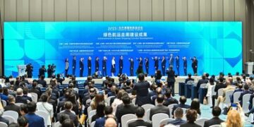 新華絲路:共建越洋「零碳橋梁」,上海攜手多國港口打造「航運綠色走廊」朋友圈
