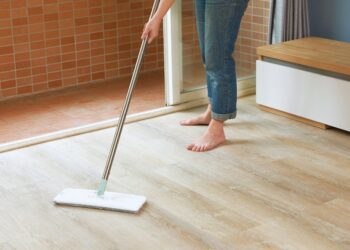 你不能不知道的家務趨勢！平板拖把輕鬆終結拖地痛苦