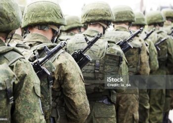 國軍年輕中尉身亡誰要負責？父悲憤前往營區自焚抗議 