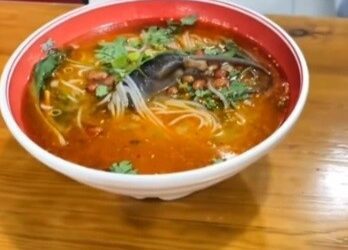 全新料理＂老鼠麵＂免費加菜？店家急喊冤「是老鼠自己跳進去的」 