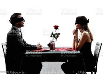 相親總是遇到不合適的對象？女網友爆哭仍不得家人諒解 