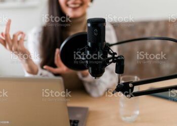 一組貼圖就要價５萬台幣！直播主聽到價格都傻了 