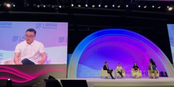 香港的「科學監管」是全球典範—-KuCoin CEO BC Wong 於香港金融科技周主舞台論壇表示香港為全球數字金融提供了可信範本