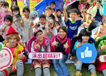 漾新聞|夏天就是要玩水！鳳山美女議員辦活動不畏濕身與童打水仗嗨翻天