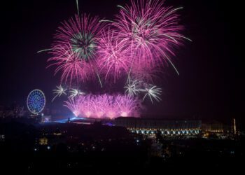 漾新聞|義大世界2024跨年煙火秀 獨家彩蛋「流星雨煙火」驚喜現身全場許願