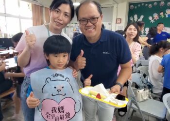 漾新聞|走廊蔬菜變五星料理！孩子用五色輕食寵愛媽媽