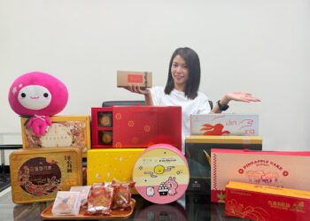 中秋月餅預購熱！買氣年增五成　老字號、五星飯店、排隊名店齊聚
