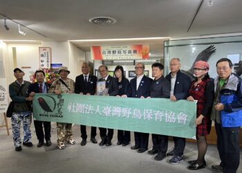 促進鳥類經濟學 臺灣32種特有種鳥類攝影展 11月9日日本出水市展出