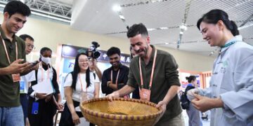 新華絲路:中國樟樹中醫藥交易會深度融合創新與傳統