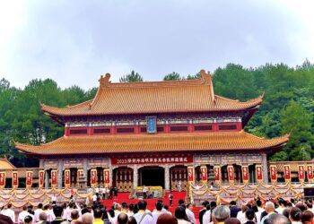 癸卯年海峽兩岸炎帝陵拜謁儀式於湖南株洲舉行