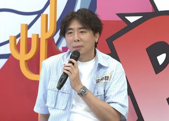 顧小孩一時輕忽 梁赫群驚見兒子「開窗坐在窗台上」