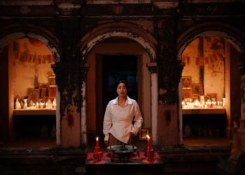 徐令姬《咒你》展現瘋狂母愛　不惜割手噴血只為換取女兒好成績