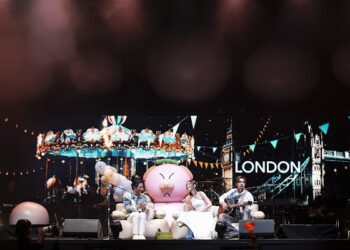 告五人開箱首唱世界傳奇艾比路錄音室  站上孕育披頭四、Pink Floyd的搖籃　