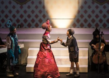 進入經典童話平行時空！誠品親子舞台劇《幸福讀冊店》華麗登場