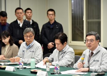 卓榮泰院長視察臺北第一果菜市場改建 肯定農業部投入2.2億元導入完善冷鏈系統，構築永續韌性農業