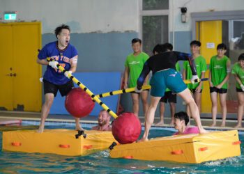 星二代對決《全村》徐新洋狠攻余祥銓下體  他崩潰喊：還要生兒子