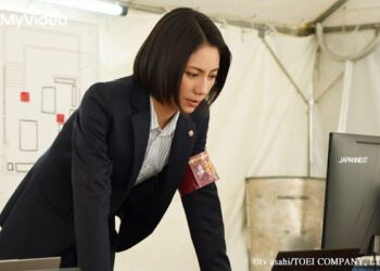 「日本氣質女神」拍攝現場踢電線、狂敲門？相葉雅紀演《大追跡》坦言：她嚇到我了！