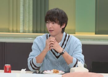 宋仲基被主廚權聖晙圈粉　面對面緊張到不敢對視