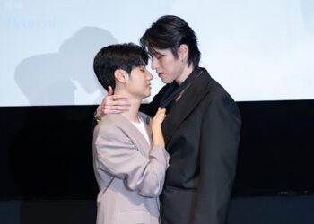 台日合資BL劇《秘密關係》首集就開親  王君豪終結母胎單身「第一次」全獻給成晞