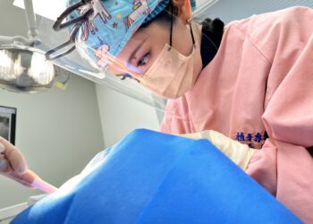 水水牙醫 蔡宛霖，水雷射與水植體溫柔守護口腔健康，開啟生活新契機