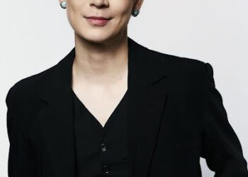 李榮浩力讚的靈魂歌手 step.jad依加「夜奔」台北開唱