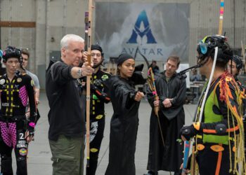 詹姆斯卡麥隆拍胸脯保證 《阿凡達：火與燼》是前兩部冒險集大成