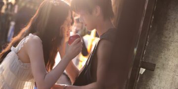 《雙軌》偽兄妹正式越線!虞書欣跟何與《雙軌》昏頭吻名場面登場掀討論