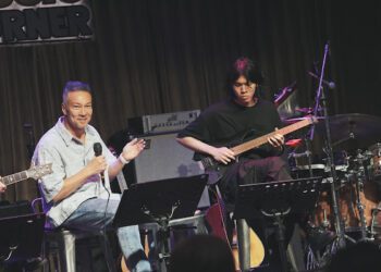 與太太瑜伽天后LuLu合唱「故事的真相」 黃仲崑誇唱的比楊林好
