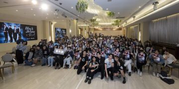 《黑白原來是真的》特映會粉絲爆滿 葛兆恩、紀成澔68秒公園吻戲掀粉絲尖叫潮