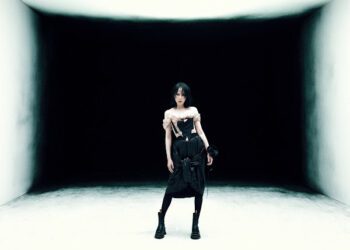 憑卓越現場舞台魅力及沉穩唱功  楊乃文金曲演出HIGH翻觀眾